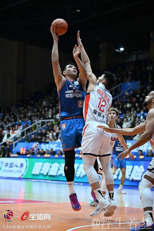 广州男篮迎战四川男篮：今晚揭幕战即将打响